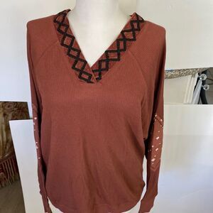 Wine color thermal embroidered patch sleeve no fabric content possibly cotton